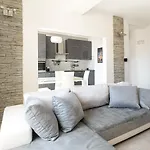 Luxury Next To The Francescana 모데나