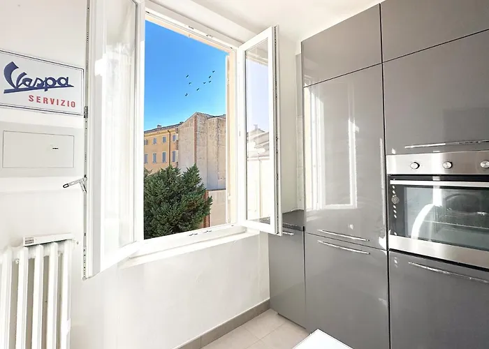 Luxury Next To The Francescana Apartment Modena